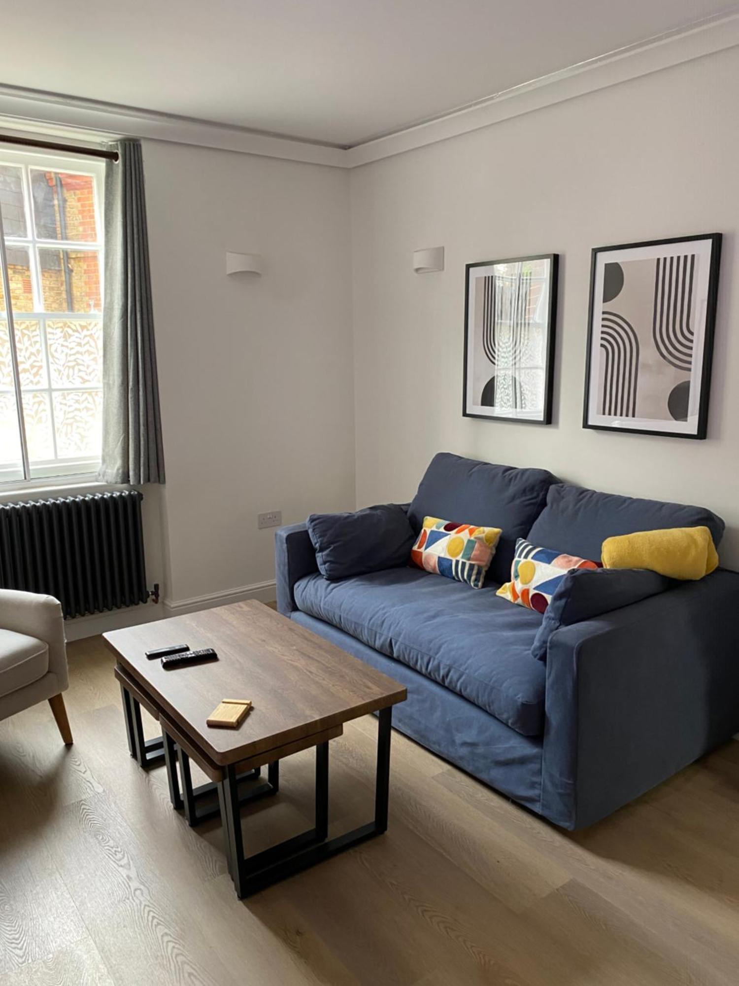 Two Bedroom Two Bathrooms Superior Londra